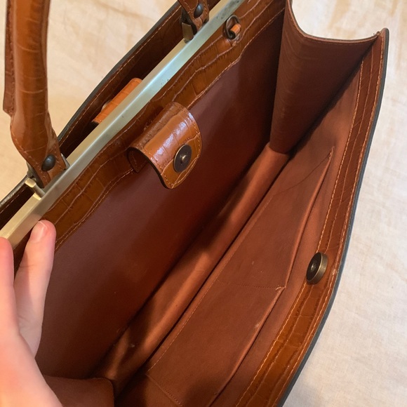 Brown Italian leather structured purse - Picture 12 of 14